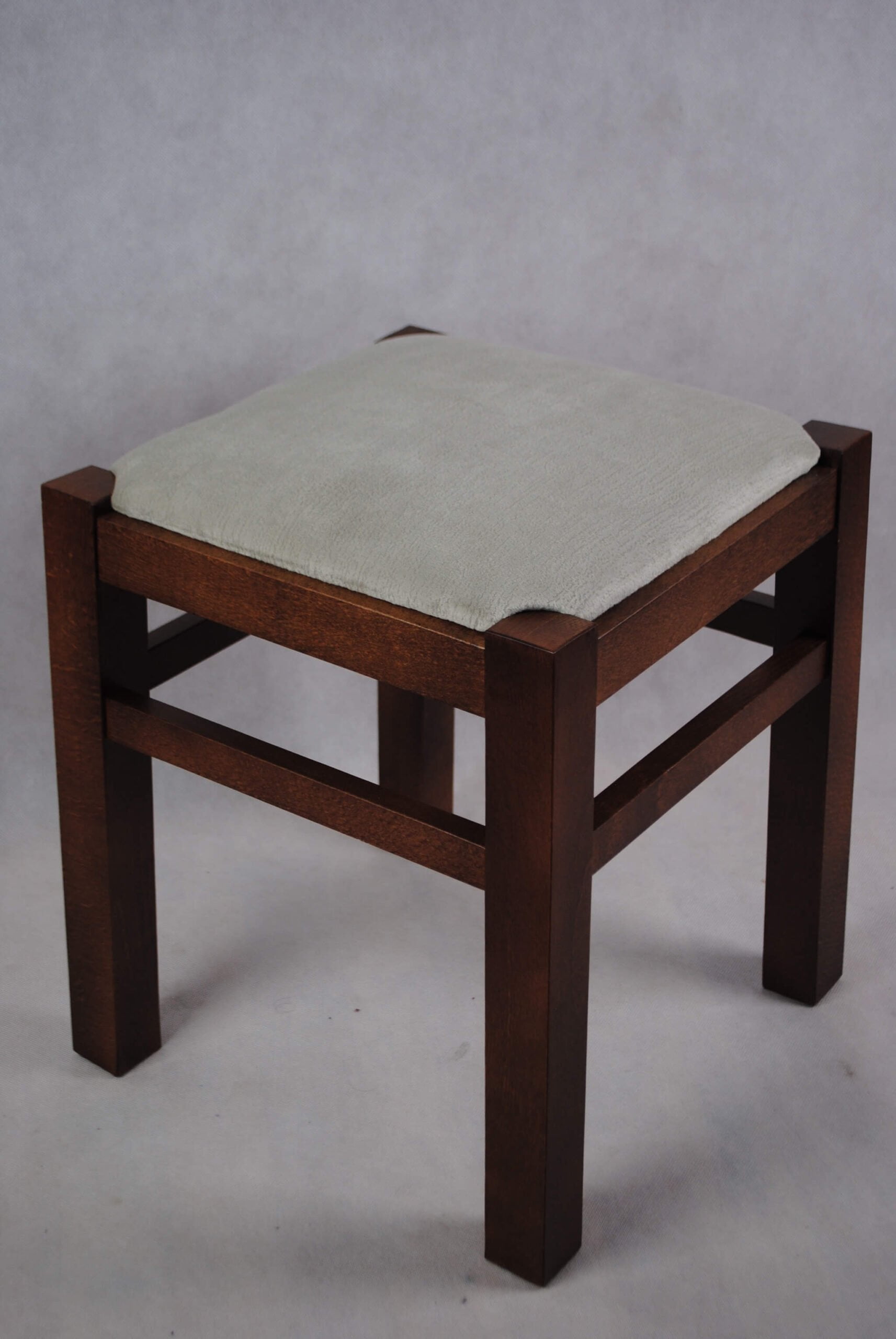 Taboret tapicerowany