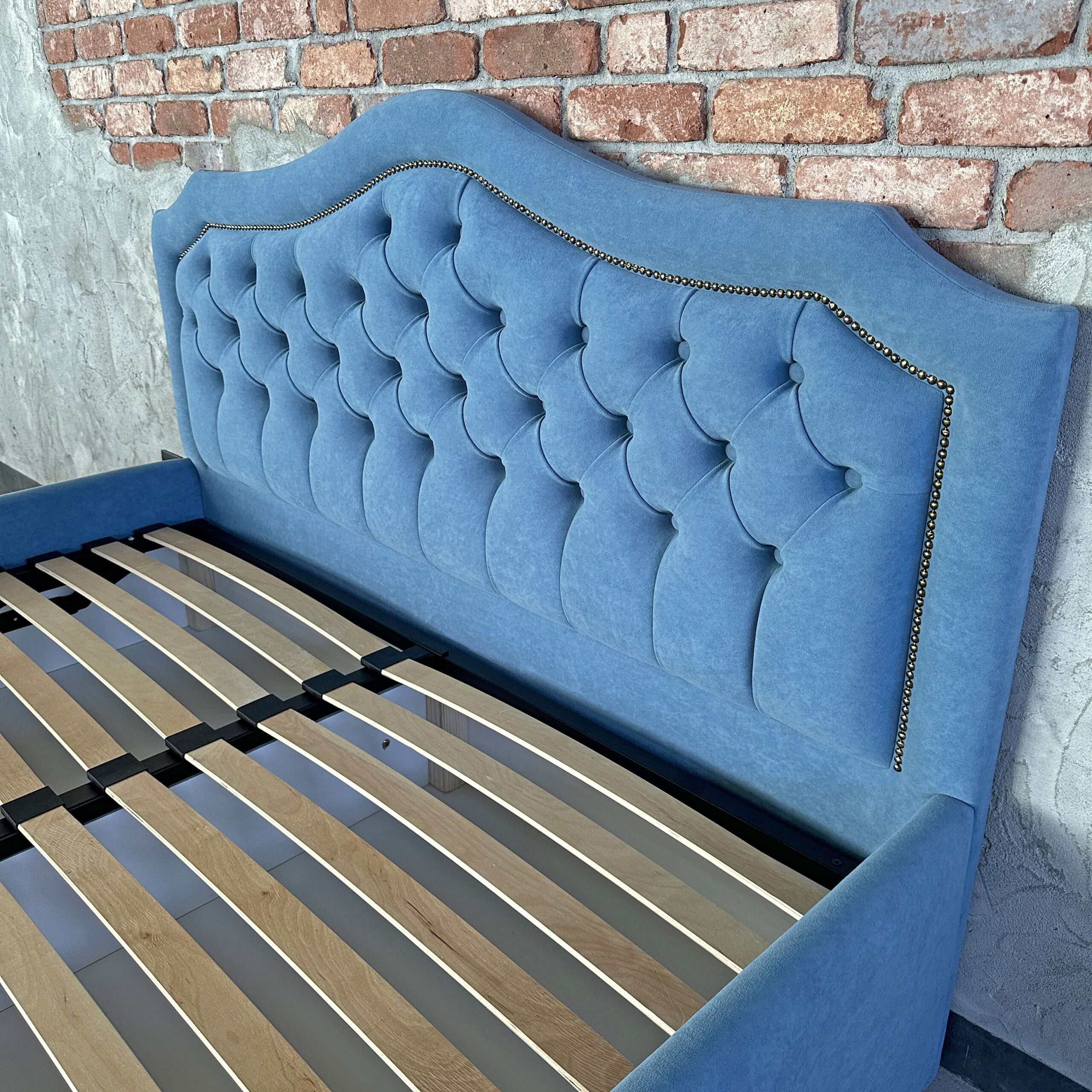 Łóżko tapicerowane Kwadrum