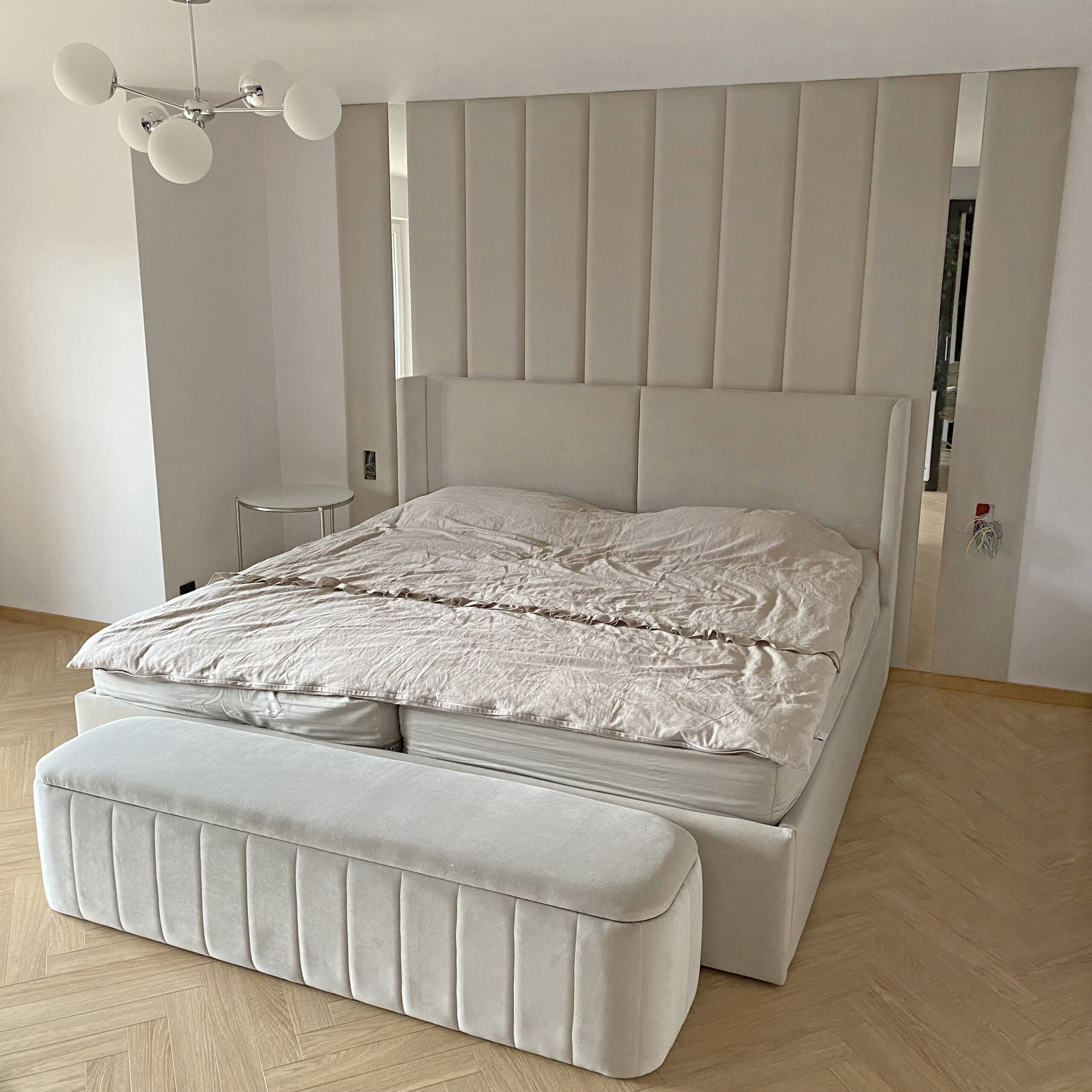 Tapicerowane łózko sypialniane