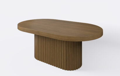 Owalny stół rozkładany fornirowany, na jednej nodze z lamelami z litego drewna.