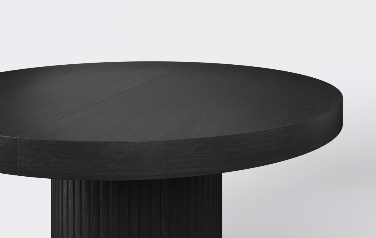 stół okrągły rozkładany na jednej nodze, grubość blatu 8cm.