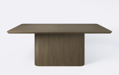 Stół prostokątny rozkładany na jednej nodze z lamelami dębowymi.