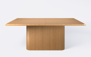 Stół prostokątny rozkładany na jednej nodze z lamelami, blat ścięty od góry.