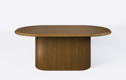 Stół owalny z lamelami, blat fornirowany dębowy, krawędź blatu ścięta od góry, możliwość rozkładania.