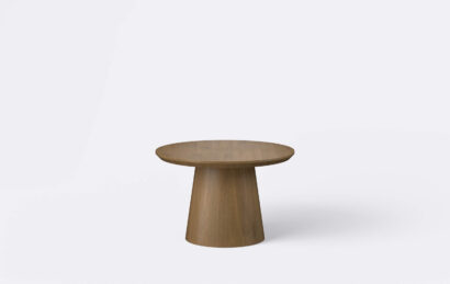 Stolik kawowy na jednej nodze, idealny do salonu