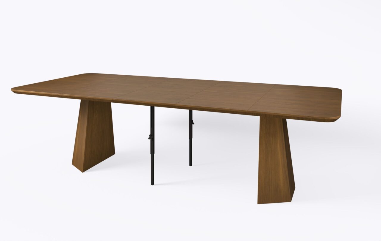 Ciemny rozłożony stół, poszerzony o 3 wkładki, kwadratowy blat.