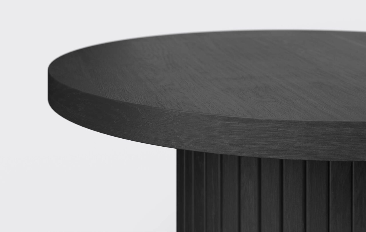 Okrągły stolik do salonu z lamelami, na jednej nodze, krawędź blatu prosta, modernistyczny, fornirowany.