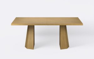 Nowoczesny stół do jadalni, z możliwością rozłożenia.