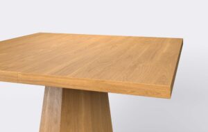 Blat kwadratowego stołu z możliwością rozkładania, z płyty fornirowanej, marki Borme, posiada funkcję rozkładania, na jednej nodze w kształcie ośmiokąta.