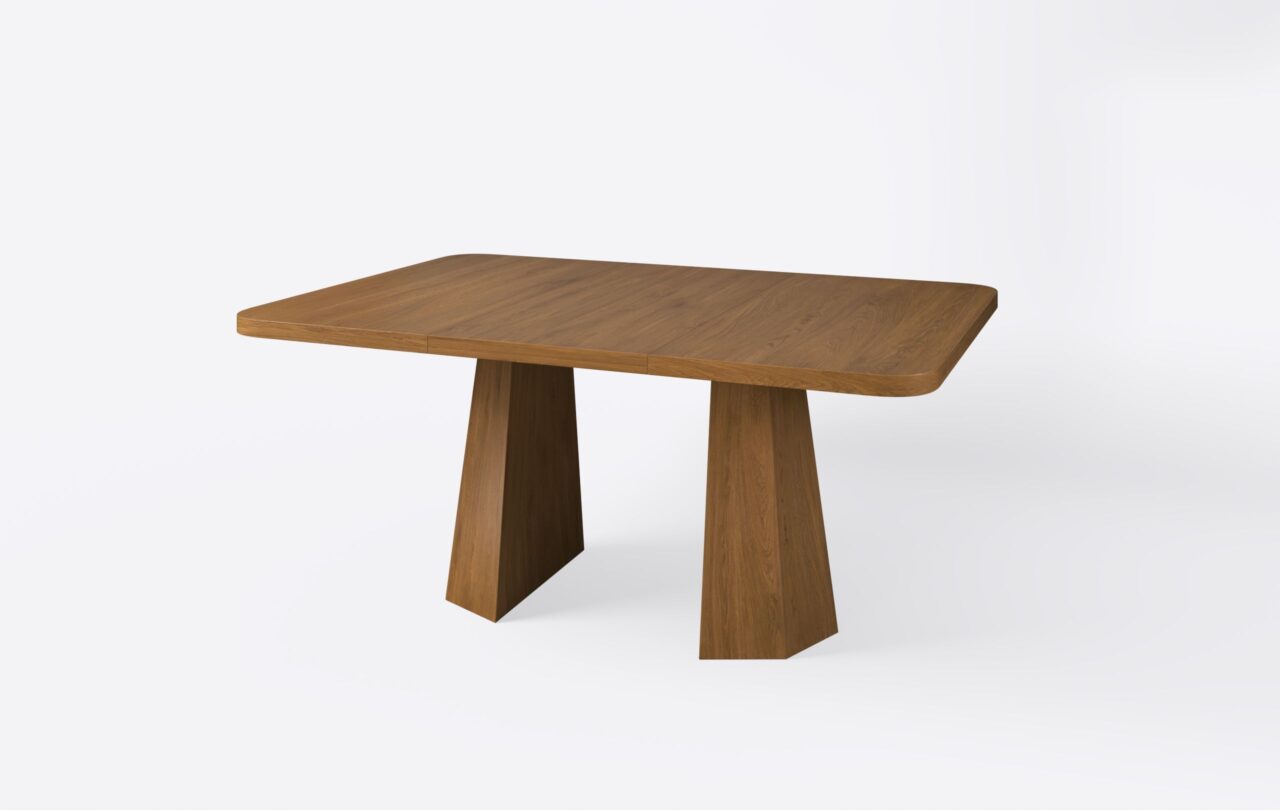 Rozłożony kwadratowy stół na jednej nodze, wykonany z forniru dębowego, o ciemnej kolorystyce i wysokiej estetyce.