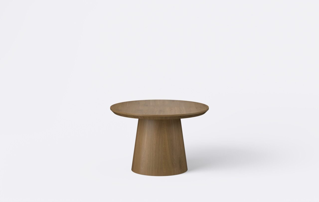 Stolik kawowy okrągły na podstawie w kształcie stożka, mały drewniany stolik, fornirowany, w kolorze ciemnego dębu.